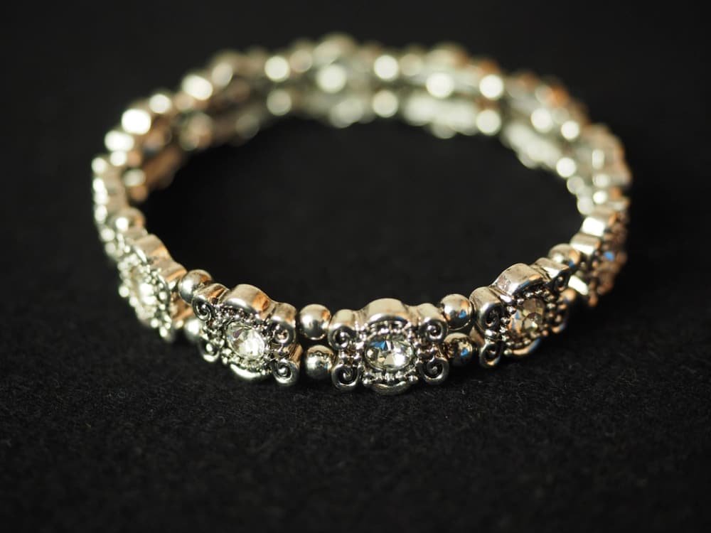 Tennis bracelet
